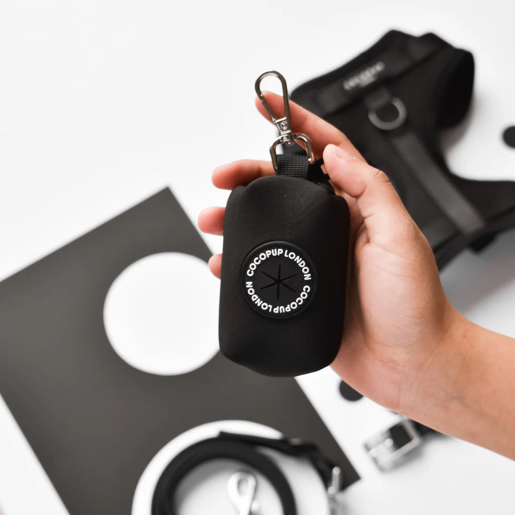 Cocopup London NAKD Poop Bag Holder – Liquorice